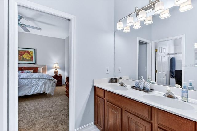 5688 OAK LAKE TRAIL, Oviedo, FL 32765