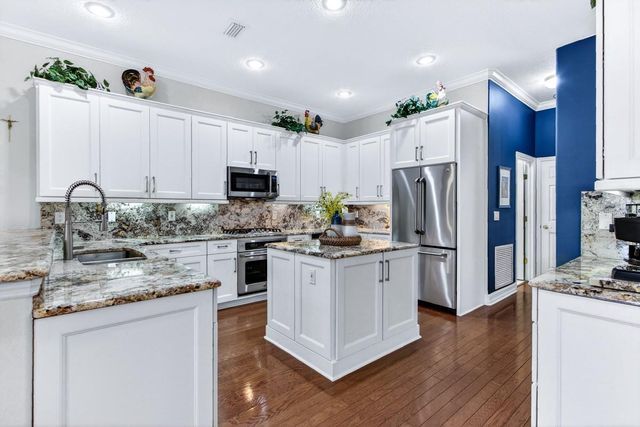 5688 OAK LAKE TRAIL, Oviedo, FL 32765