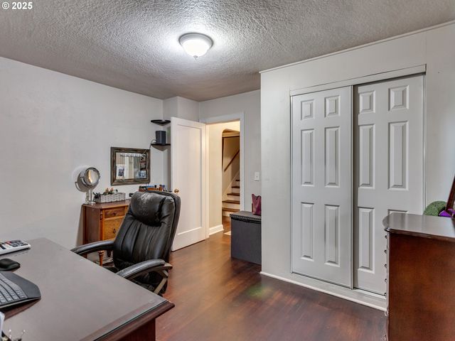 299 Sw 3RD Ave, Canby, OR 97013