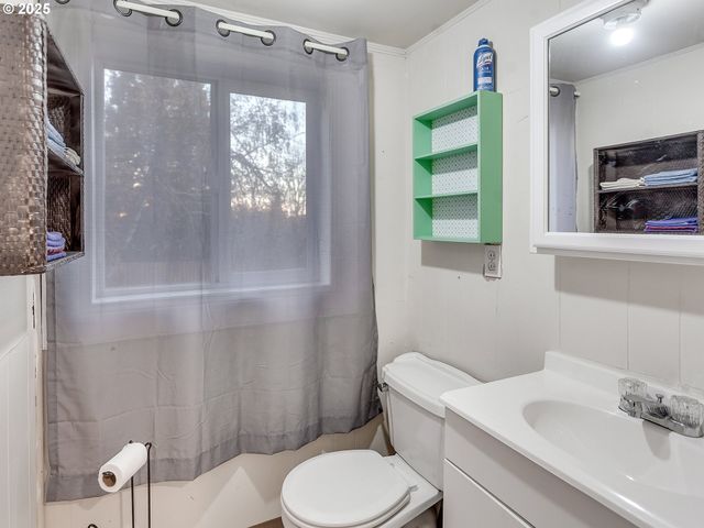 299 Sw 3RD Ave, Canby, OR 97013