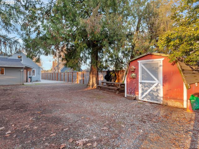 299 Sw 3RD Ave, Canby, OR 97013