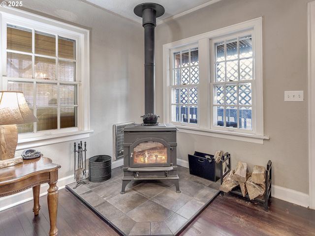 299 Sw 3RD Ave, Canby, OR 97013