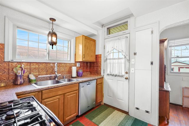 6773 Burr Street, Taylor, MI 48180