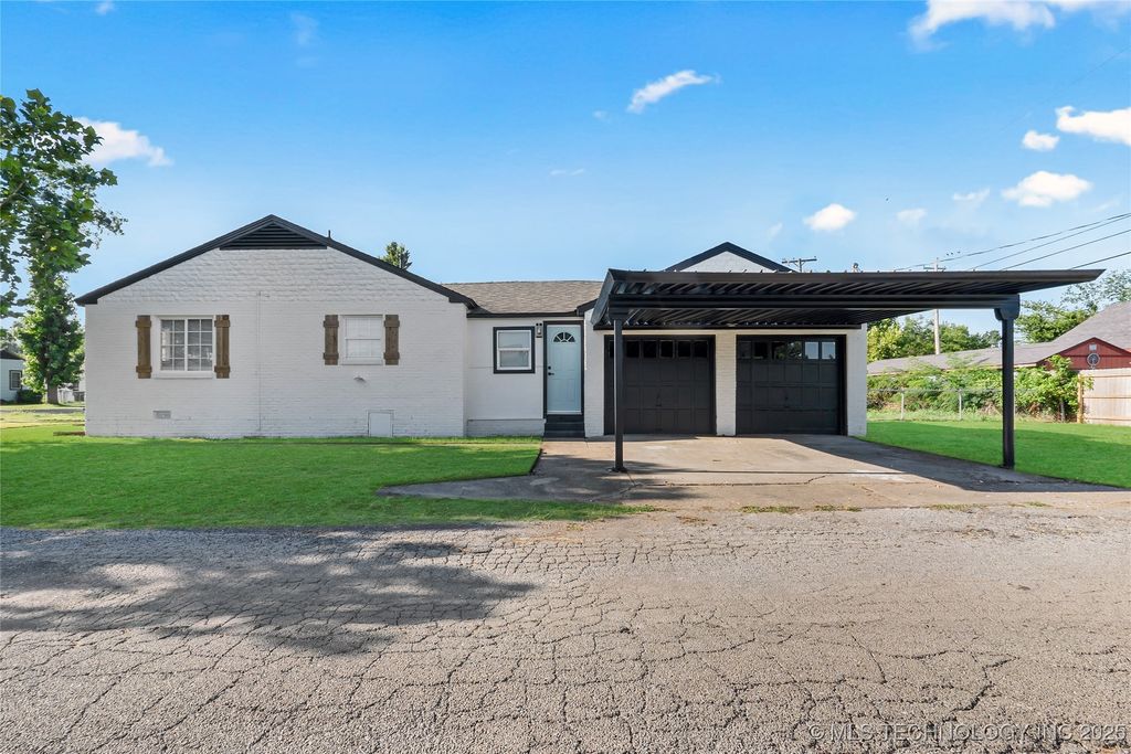 2301 S Dewey Avenue, Bartlesville, OK 74003