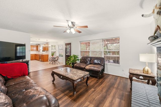 11722 Radcliff Ct, San Antonio, TX 78253