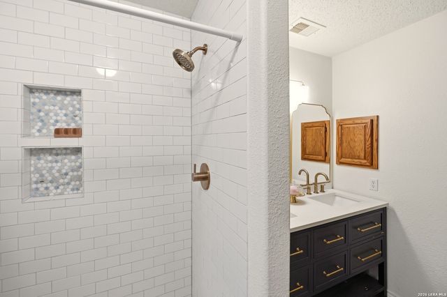 11722 Radcliff Ct, San Antonio, TX 78253