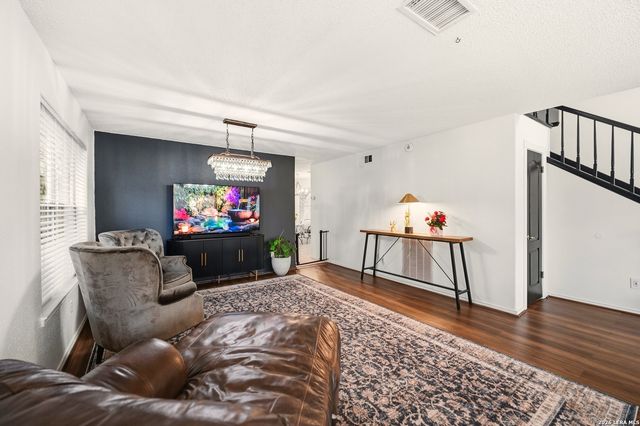 11722 Radcliff Ct, San Antonio, TX 78253