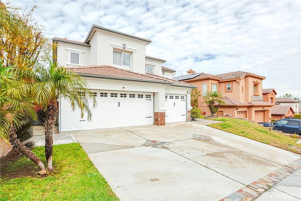 Image 2 of property listing at 8755 E Garden View, Anaheim, CA 92808