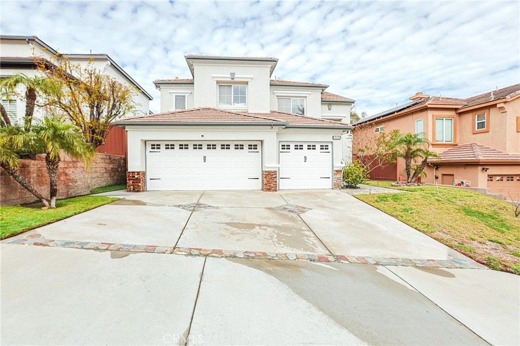 Image 3 of property listing at 8755 E Garden View, Anaheim, CA 92808