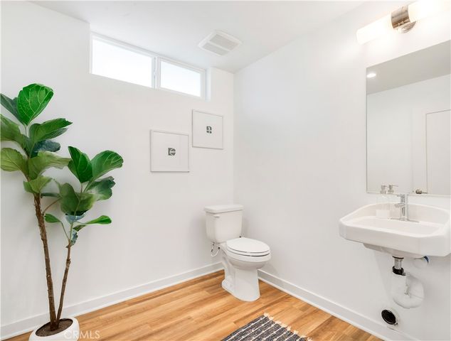 1660 Pomona Avenue, Costa Mesa, CA 92627