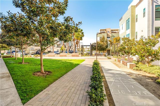 1660 Pomona Avenue, Costa Mesa, CA 92627