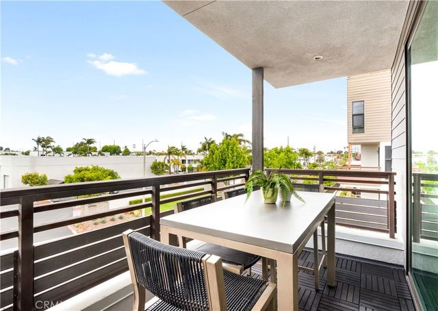 1660 Pomona Avenue, Costa Mesa, CA 92627