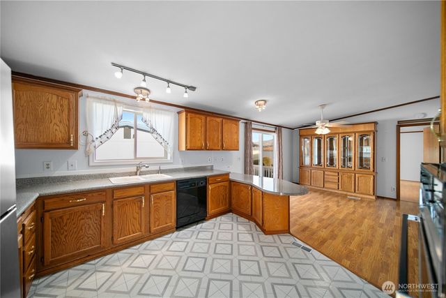 1610 Twin Peaks Drive, Wenatchee, WA 98801