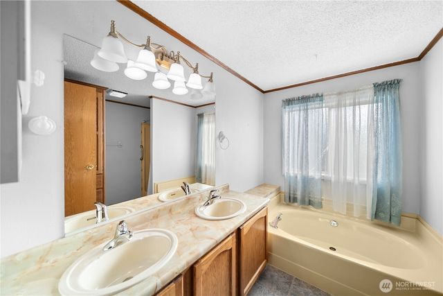 1610 Twin Peaks Drive, Wenatchee, WA 98801