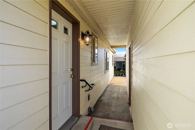 1610 Twin Peaks Drive, Wenatchee, WA 98801