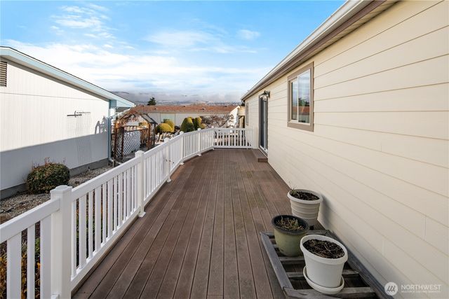 1610 Twin Peaks Drive, Wenatchee, WA 98801