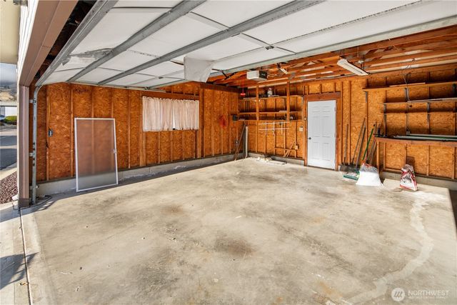 1610 Twin Peaks Drive, Wenatchee, WA 98801