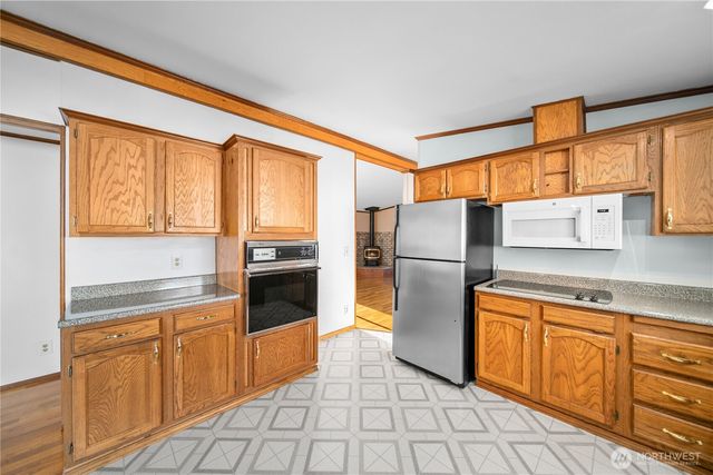 1610 Twin Peaks Drive, Wenatchee, WA 98801