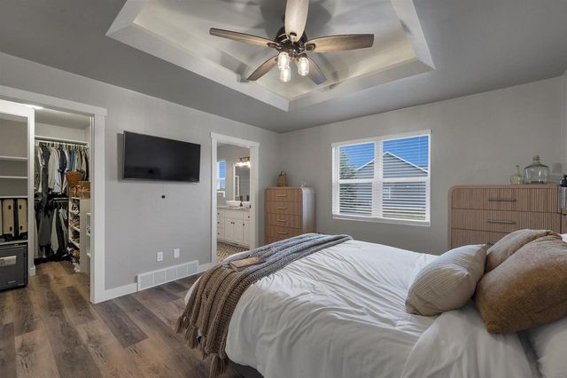 1372 LEAR LANE, De Pere, WI 54115