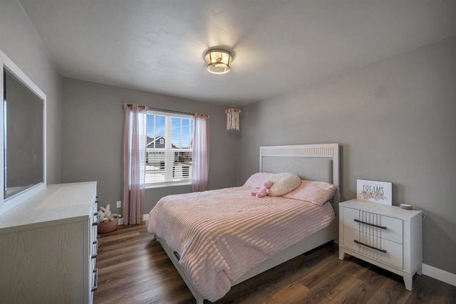 1372 LEAR LANE, De Pere, WI 54115