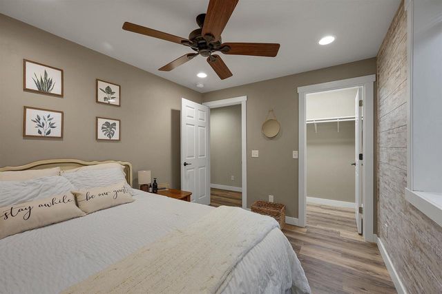 1372 LEAR LANE, De Pere, WI 54115