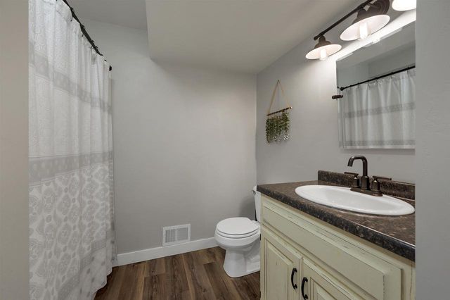 1372 LEAR LANE, De Pere, WI 54115