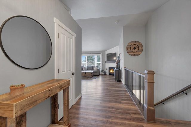 1372 LEAR LANE, De Pere, WI 54115