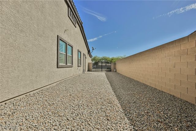 5841 Michelli Crest Way, Las Vegas, NV 89149