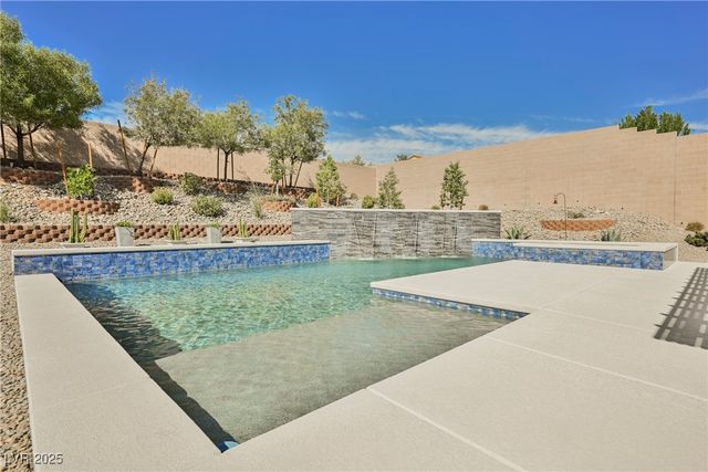 5841 Michelli Crest Way, Las Vegas, NV 89149