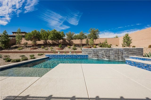 5841 Michelli Crest Way, Las Vegas, NV 89149