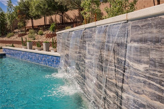 5841 Michelli Crest Way, Las Vegas, NV 89149