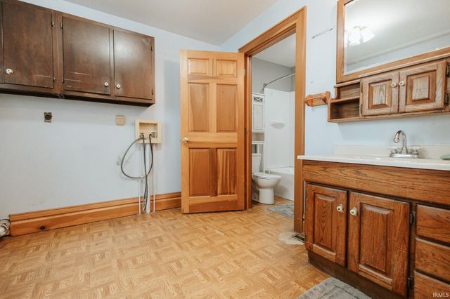 7162 Main Street, Wadesville, IN 47638