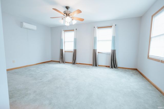 7162 Main Street, Wadesville, IN 47638