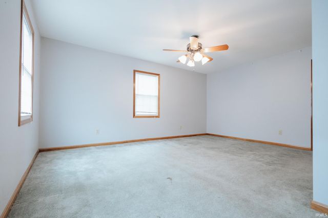7162 Main Street, Wadesville, IN 47638
