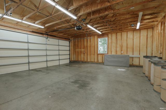 7162 Main Street, Wadesville, IN 47638