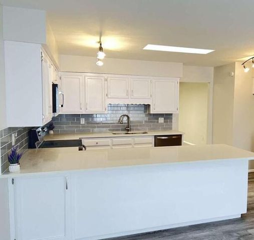 506 Ortiz Drive NE, Albuquerque, NM 87108