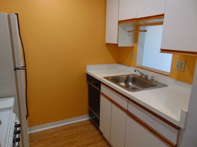 133 Commander Shea Blvd 821, Quincy, MA 02171