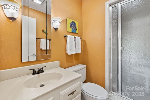 386 Country Club Drive, Canton, NC 28716