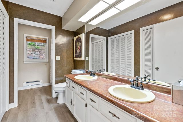 386 Country Club Drive, Canton, NC 28716