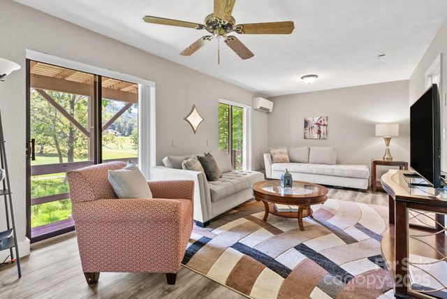 386 Country Club Drive, Canton, NC 28716