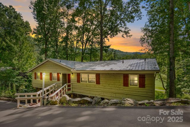 386 Country Club Drive, Canton, NC 28716