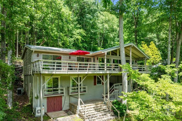 386 Country Club Drive, Canton, NC 28716