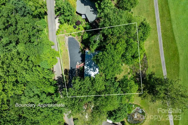 386 Country Club Drive, Canton, NC 28716