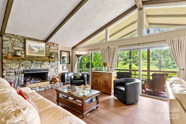 386 Country Club Drive, Canton, NC 28716