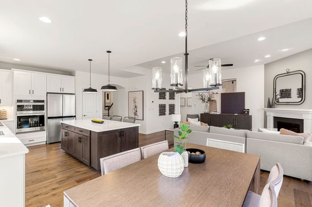 23 Germain Way 6, Norton, MA 02766