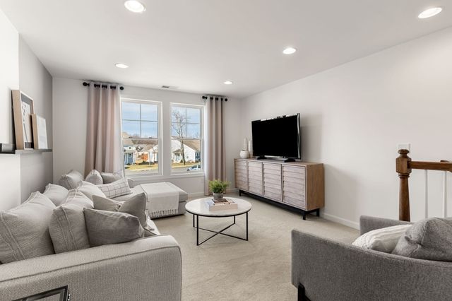 23 Germain Way 6, Norton, MA 02766