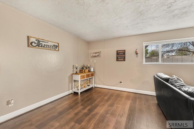 2374 Belmont Avenue, Idaho Falls, ID 83404