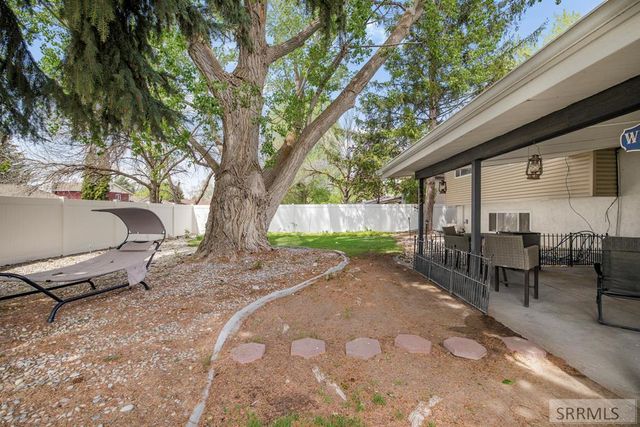 2374 Belmont Avenue, Idaho Falls, ID 83404