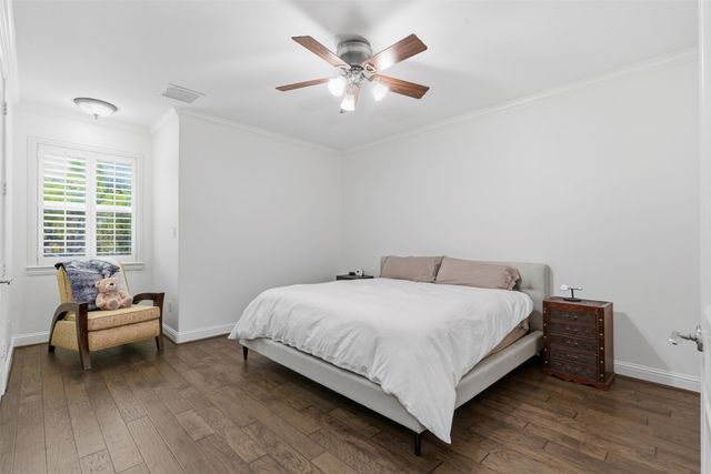 1404 Sylvan Avenue, Dallas, TX 75208