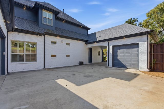 1404 Sylvan Avenue, Dallas, TX 75208